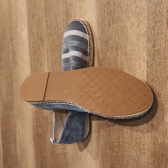 Isaac Mizrahi Launch Flats. Size 8.5 - Picture 7 of 7